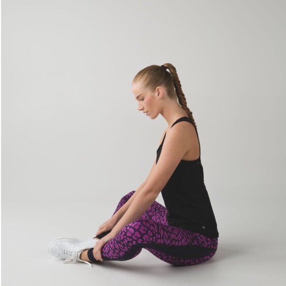 Lululemon Drop It Like It's Hot Tight Mini Cherry Cheetah Ultra Violet Naval Blu - Picture 3 of 4